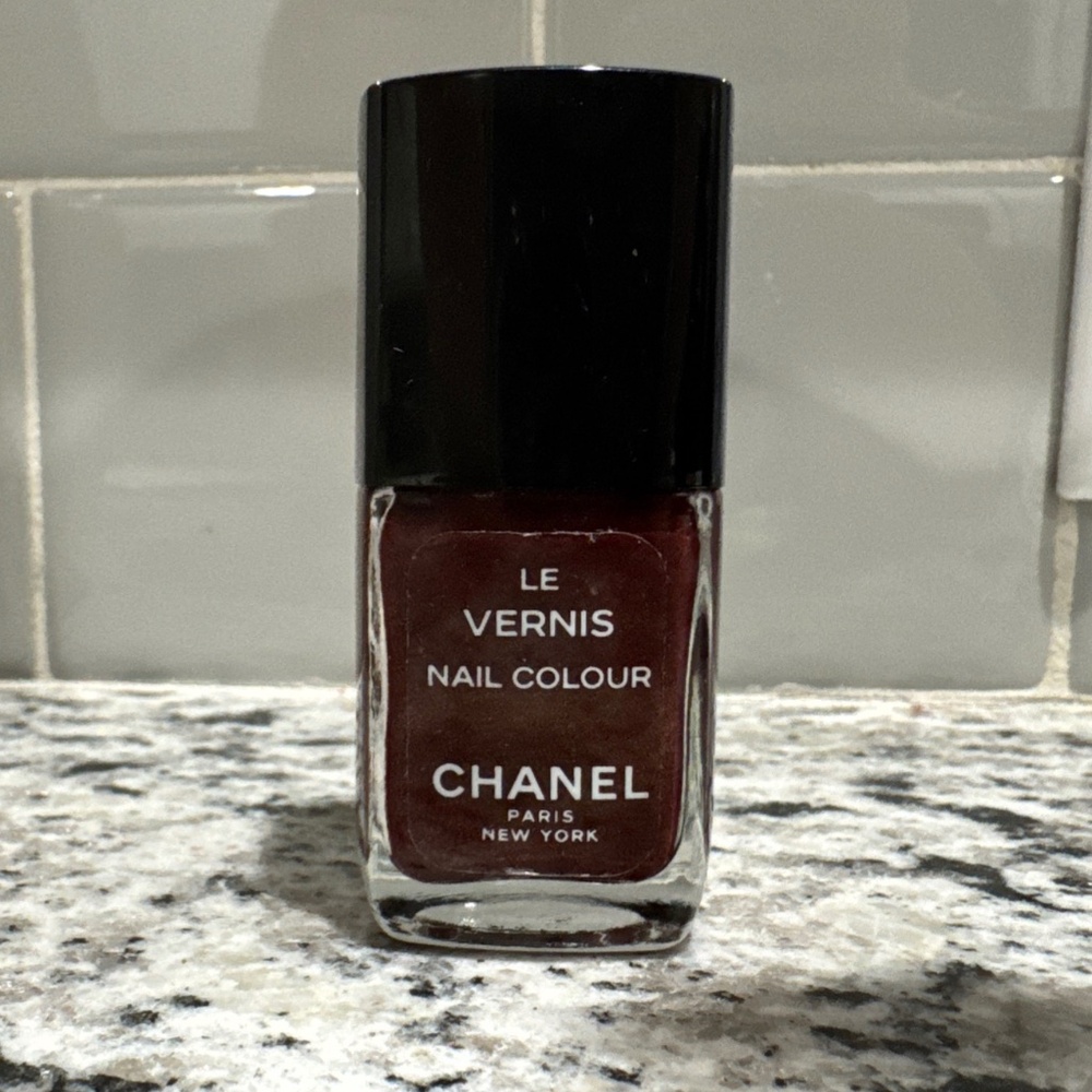 Chanel Le Vernis #94 Metal Grenat Nail Enamel